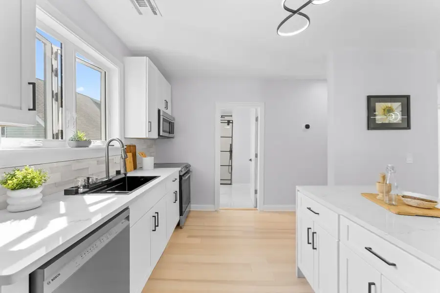 446 Broadway #2, Somerville, MA 02145 - #3