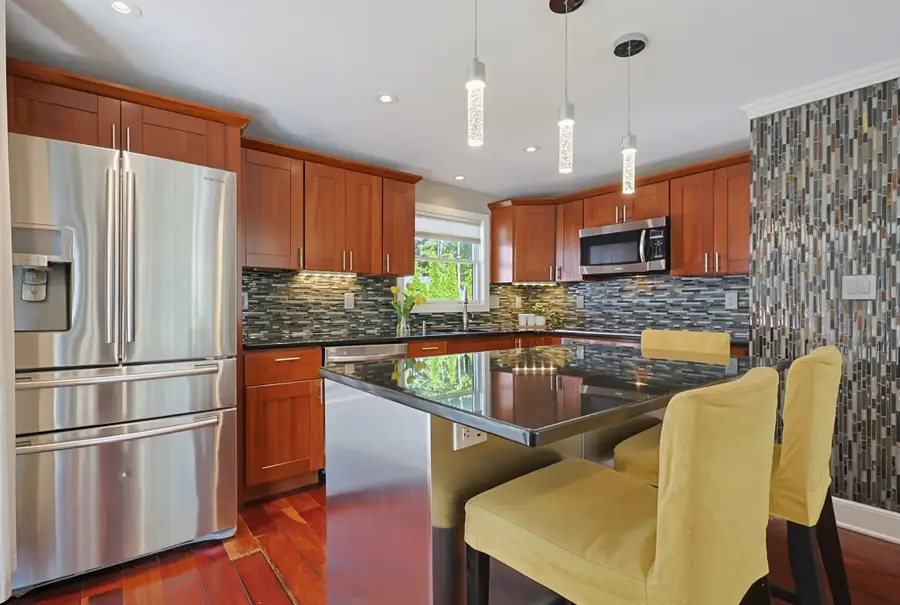 8 Woodland Pkwy, Randolph, MA 02368 - #3