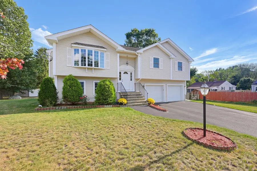 5 Ivy Cir, Randolph, MA 02368 - #2