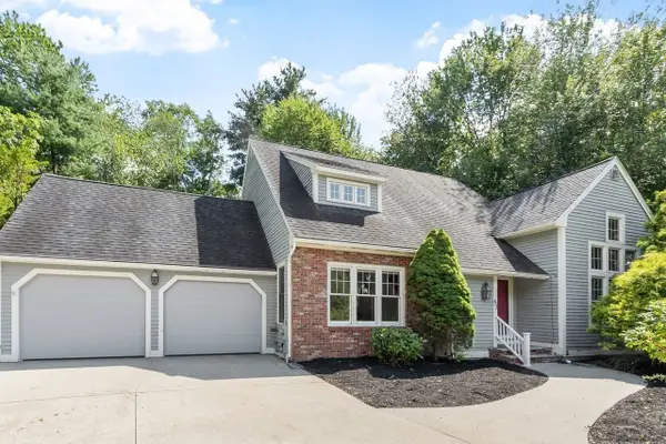 57 Cobblestone Circle, North Andover, MA 01845