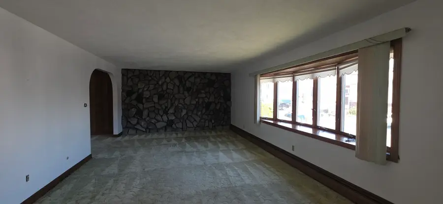 22 Pitcairn St, Revere, MA 02151 - #2