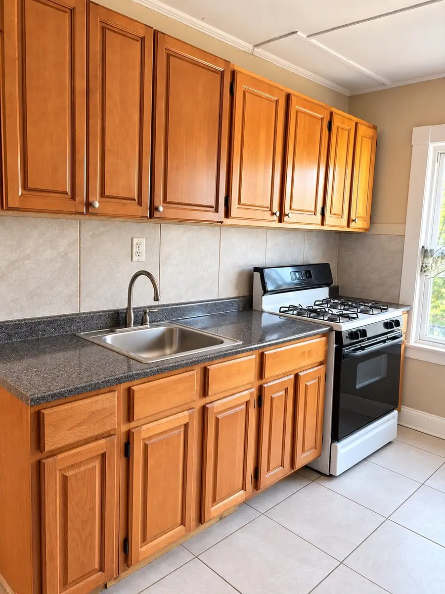 24 Dickinson St., Springfield, MA 01108 - #2