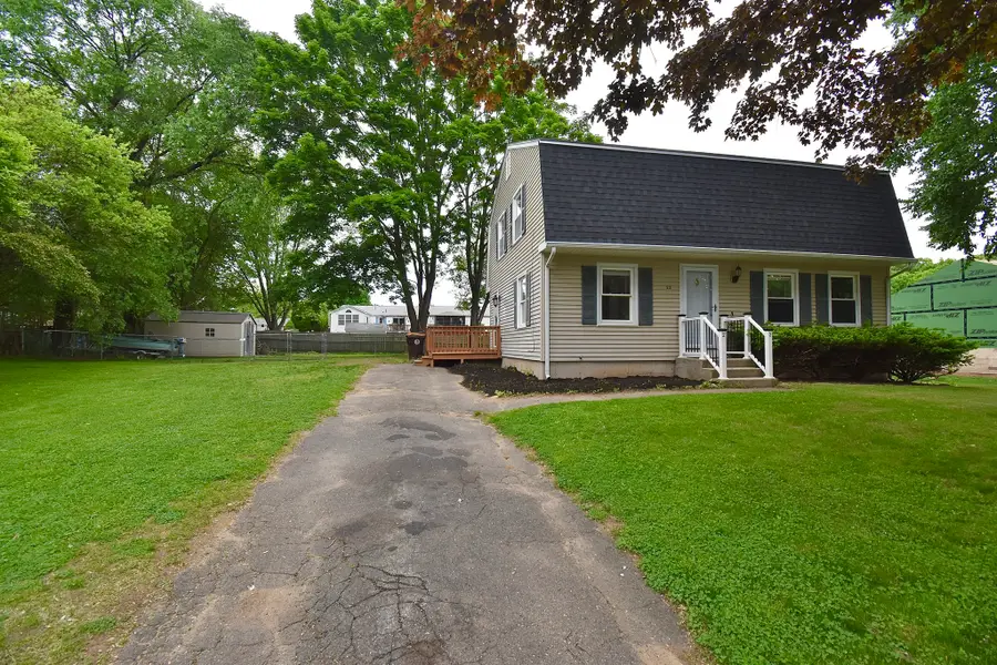 22 Hunting Lane, Agawam, MA 01001 - #3