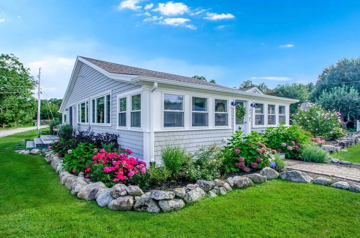 44 Oakdale Ave, Marion, MA 02738 - #1
