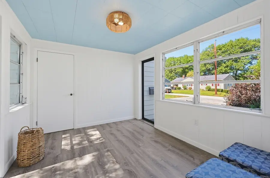 6 Park Ave., Framingham, MA 01701 - #3