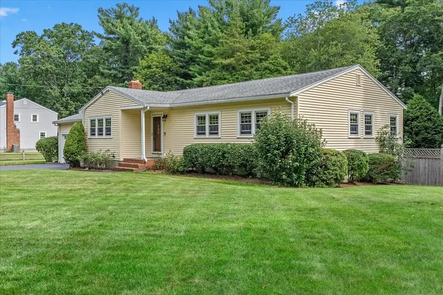 121 Twin Fawn Dr, Hanover, MA 02339 - #3
