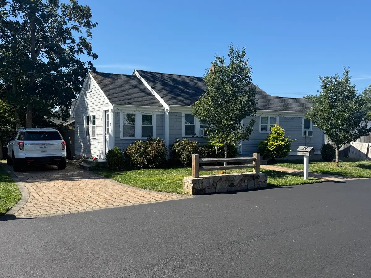 19 Spring St, Hyannis, MA 02601 - #1