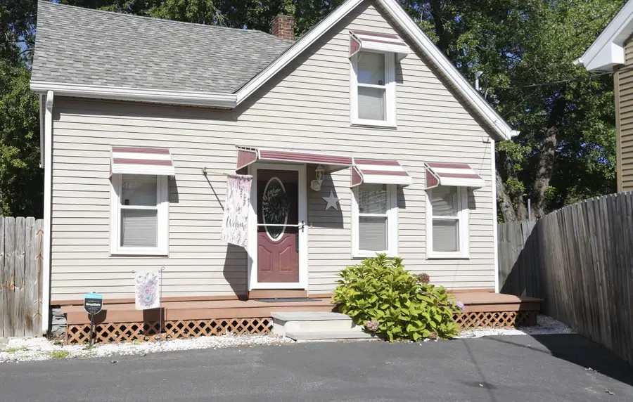 4 Phillips St, Attleboro, MA 02703 - #2