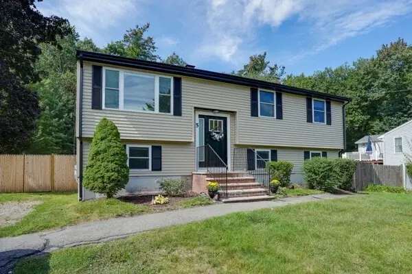 5 William Rd, Billerica, MA 01821