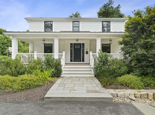 21 Elmwood Rd, Wellesley, MA 02481