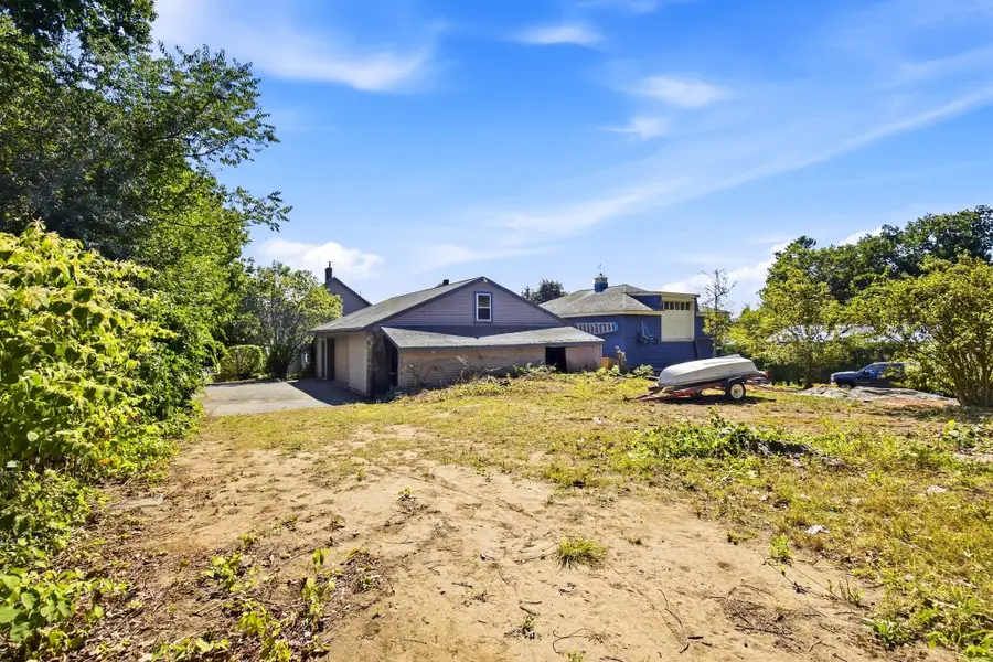 262 Essex St, Swampscott, MA 01907 - #3