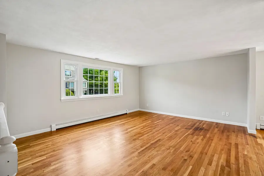 7 Nirvana Dr, Saugus, MA 01906 - #3