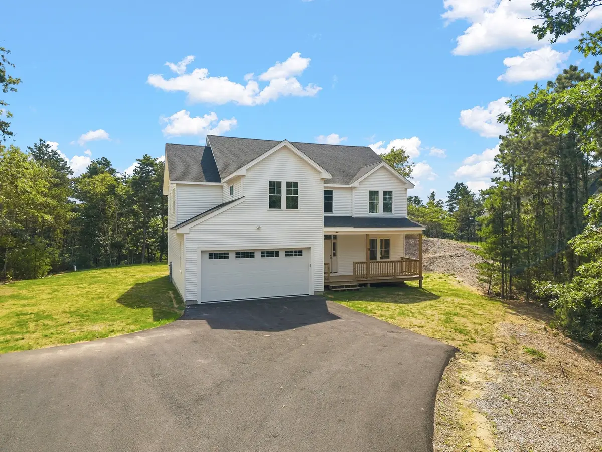 33 Seabiscuit Dr, Plymouth, MA 02360 - #1