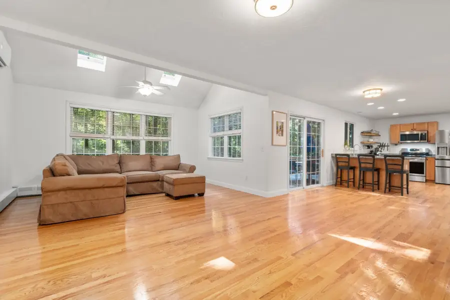 53 E Baylies Road, Charlton, MA 01507 - #3