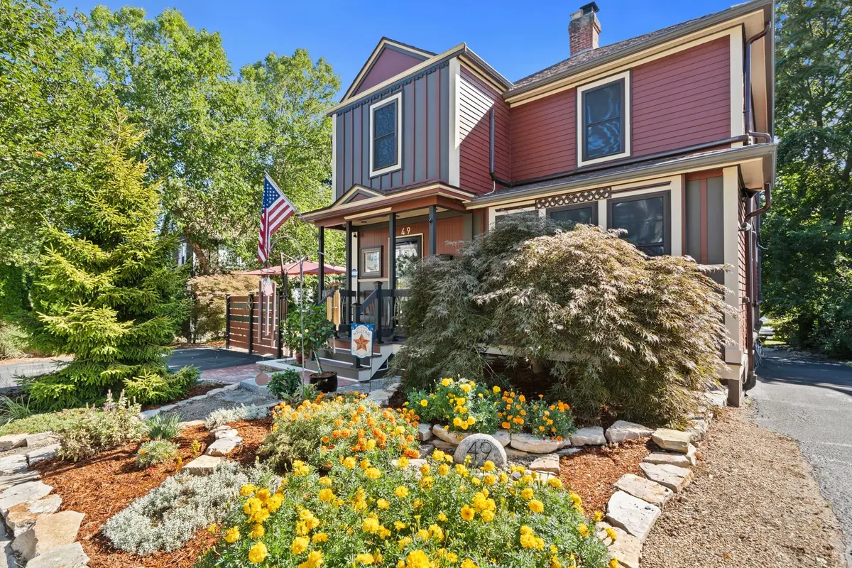 49 Lynde Ave, Melrose, MA 02176 - #1