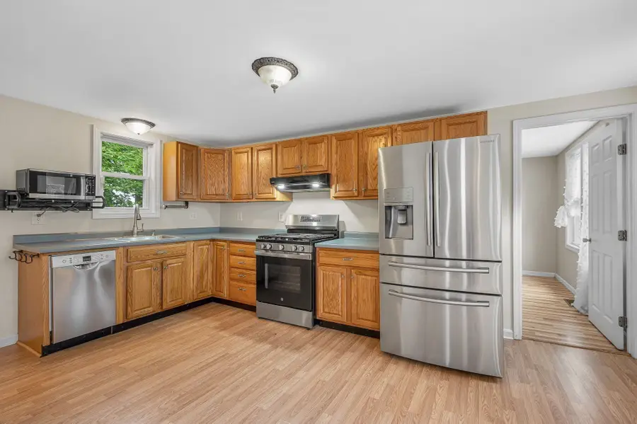 115 Sladen St, Dracut, MA 01826 - #3