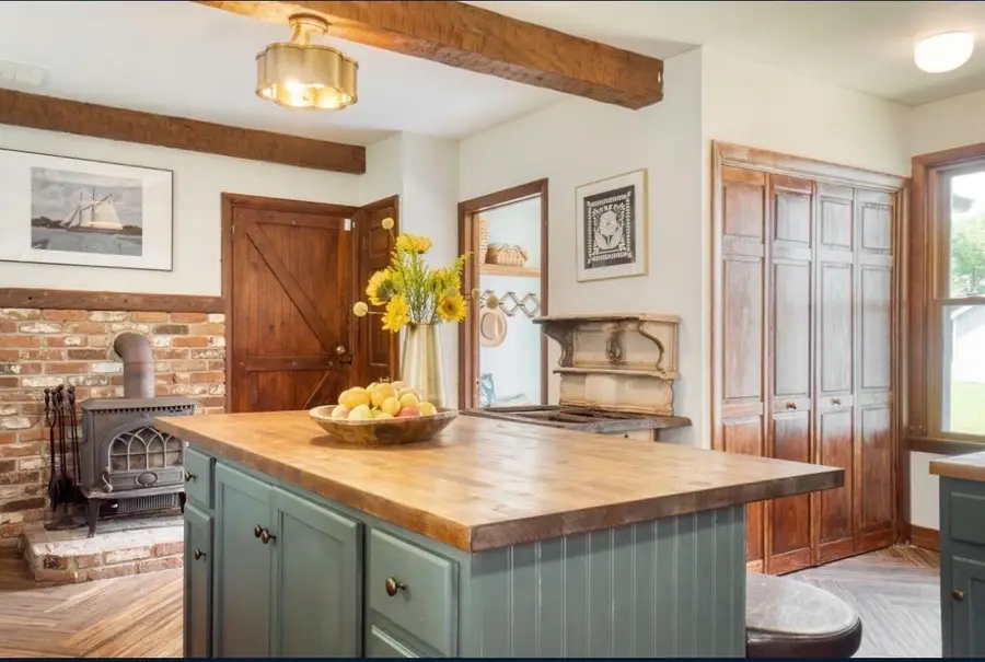 21 Saint James Avenue, Lee, MA 01238 - #2