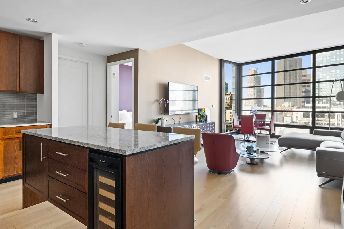 580 Washington St #PH5, Boston, MA 02111 - #1