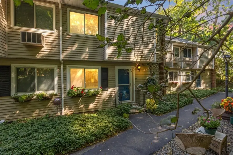 34 Glen Devin St #34, Amesbury, MA 01913 - #2