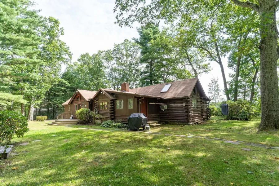 141-143 Lake Rd, Brookfield, MA 01506 - #2