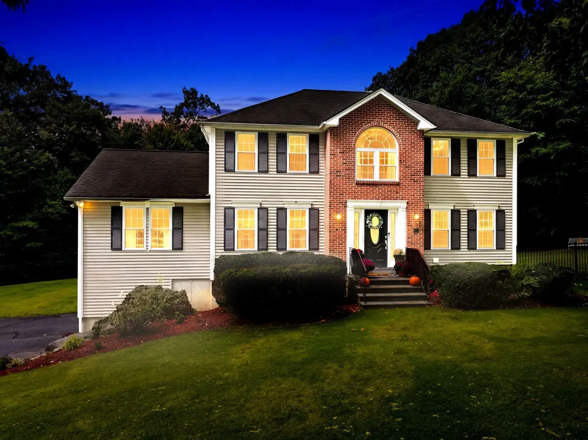 16 Jaimie Ann Dr, Rutland, MA 01543 - #1
