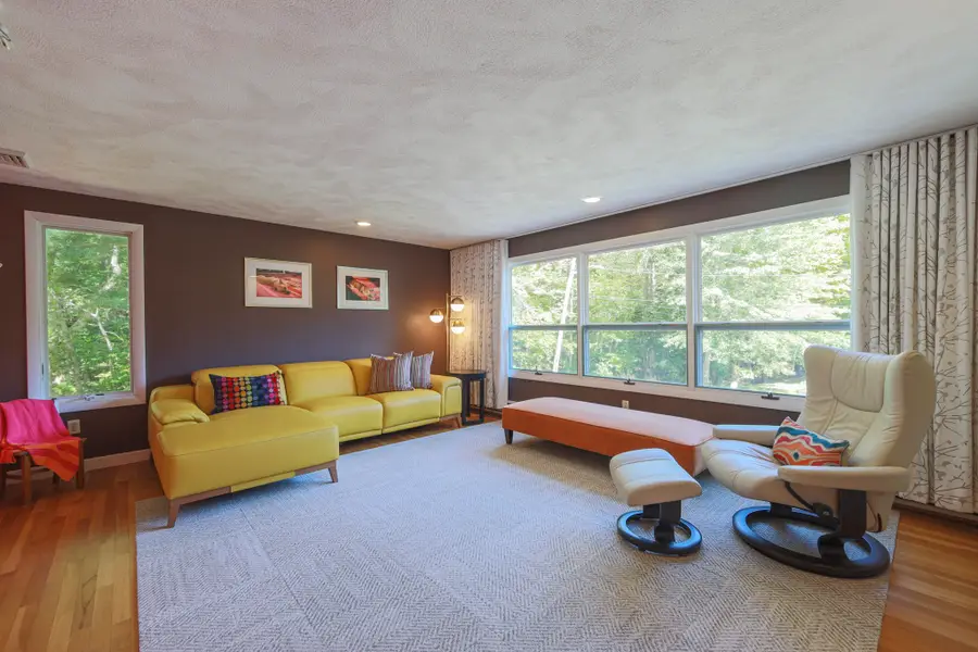 12 Stevens Pl, Saugus, MA 01906 - #2