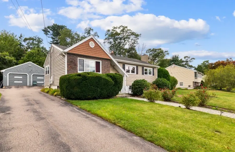 17 Acorn Dr, Randolph, MA 02368 - #2