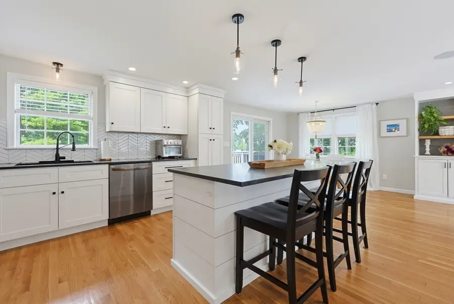 10 Howe Circle, Randolph, MA 02368 - #2