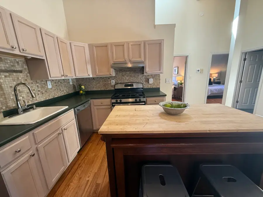 9 High Street Place #3, Brookline, MA 02445 - #3