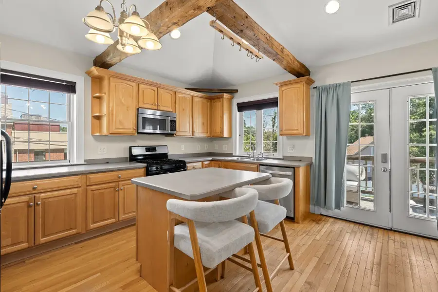 521 Washington Street #3, Abington, MA 02351 - #2