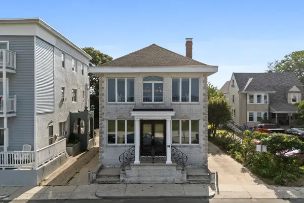 94 Winthrop Shore Dr, Winthrop, MA 02151