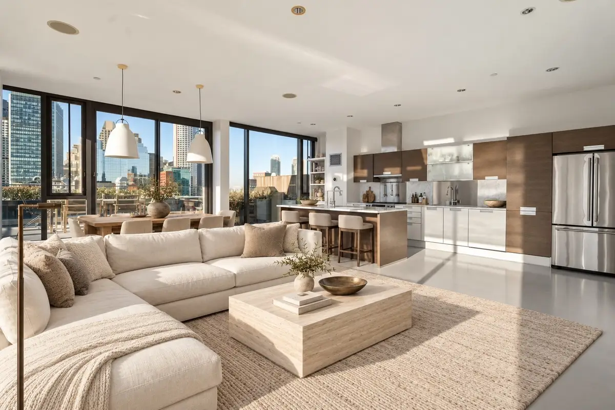 346 Congress St. #PH 701, Boston, MA 02210 - #1