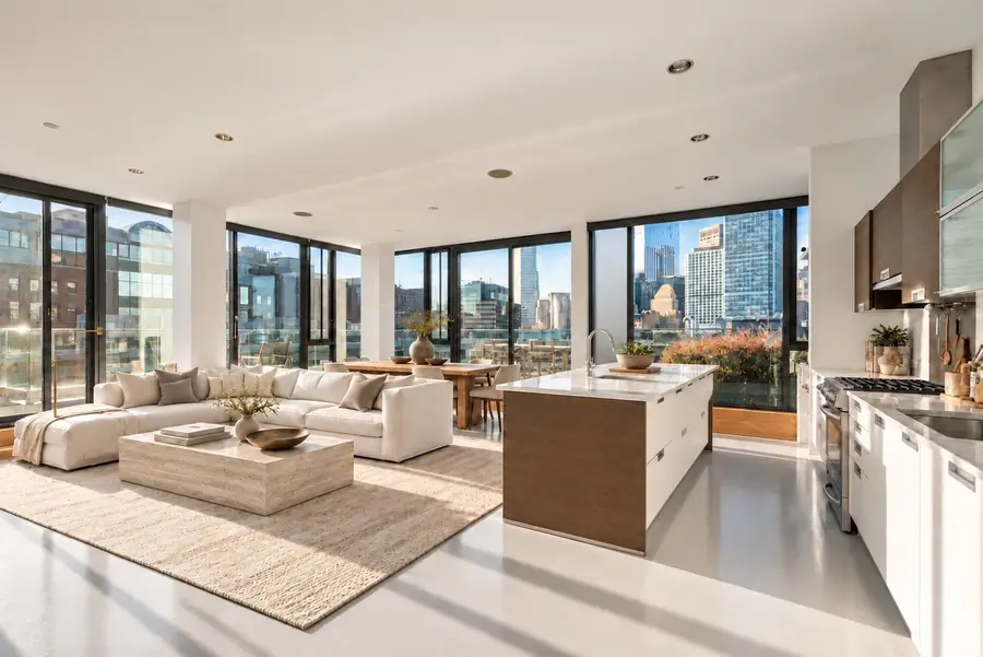 346 Congress St. #PH 701, Boston, MA 02210 - #2