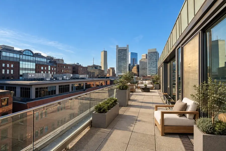 346 Congress St. #PH 701, Boston, MA 02210 - #3