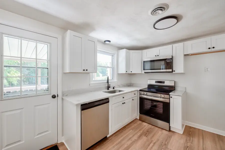 103 Columbus Ave, Stoughton, MA 02072 - #3