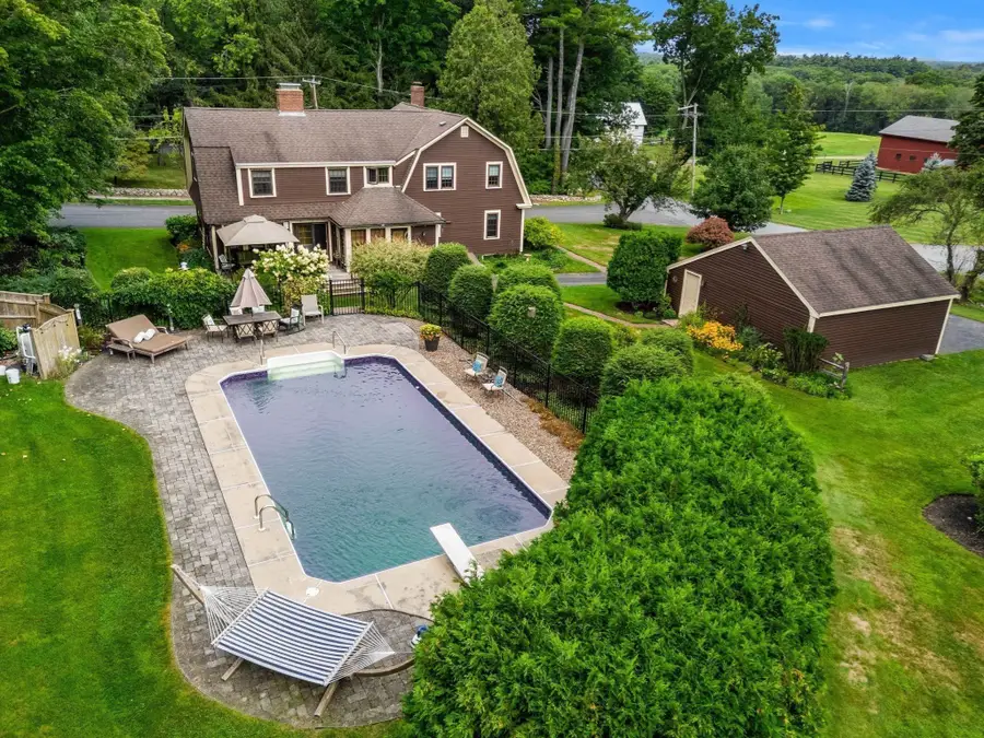 36 Cross St, Topsfield, MA 01983 - #2
