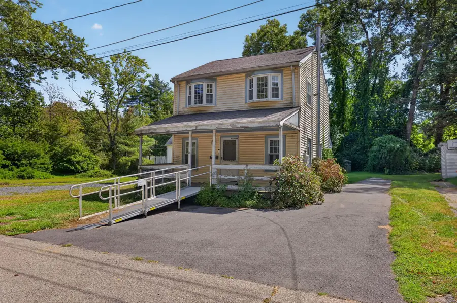 17 W Cedar Rd, Norfolk, MA 02056 - #2