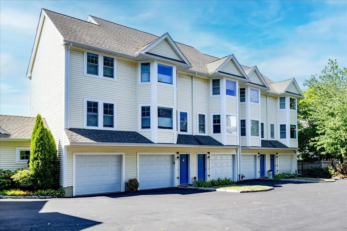 14-1/2 Roundy St #4, Beverly, MA 01915 - #1