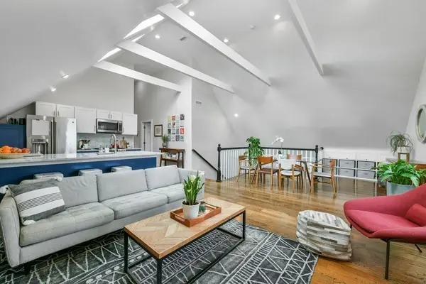 37 Oakview Ter #3, Boston, MA 02130