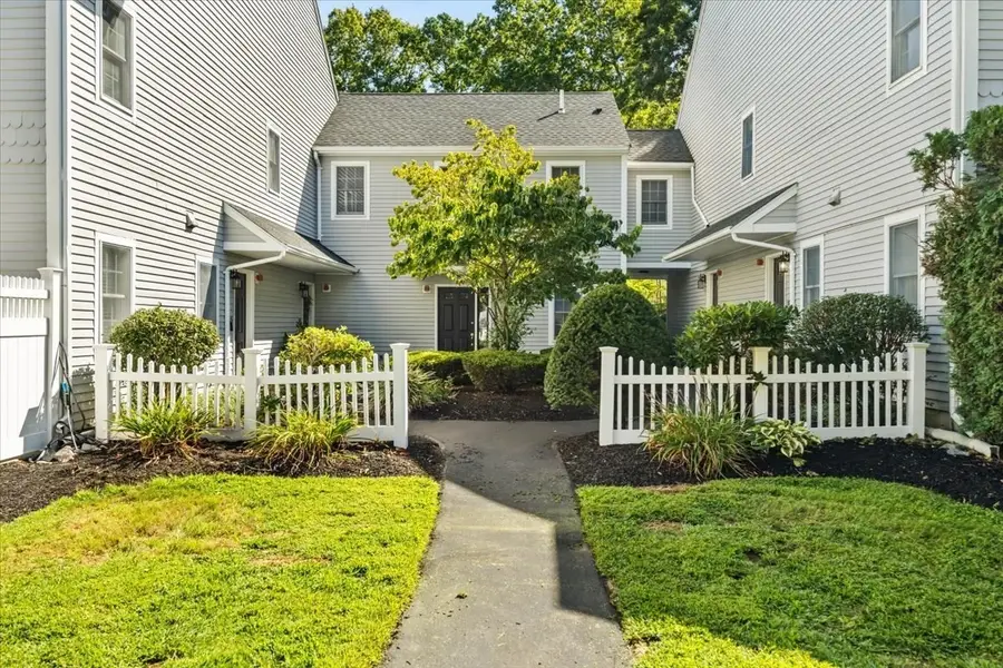 125 Highland St #306, Taunton, MA 02780 - #2