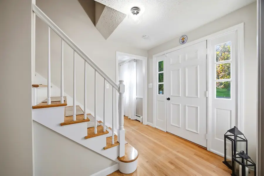 291 Steiger Dr, Westfield, MA 01085 - #3