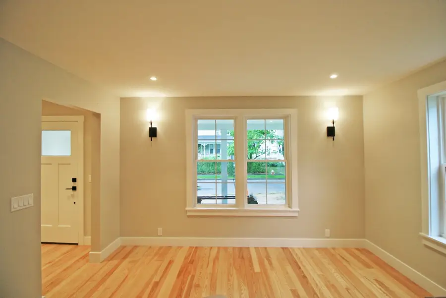 28 Northern Ave #Up, Northampton, MA 01060 - #2
