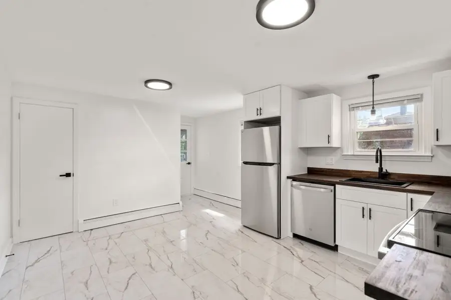 3 Hampton St, Worcester, MA 01604 - #3