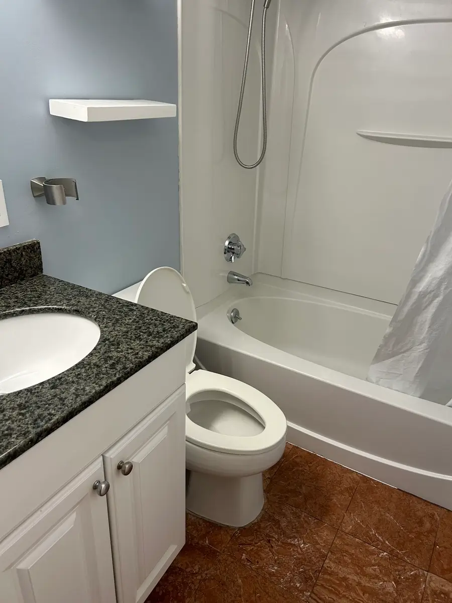 870 Haverhill St #3B, Rowley, MA 01969 - #3