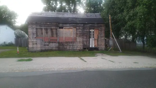 4 Park St, Georgetown, MA 01833
