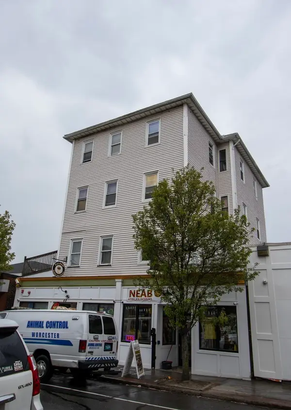 46 Millbury St, Worcester, MA 01610