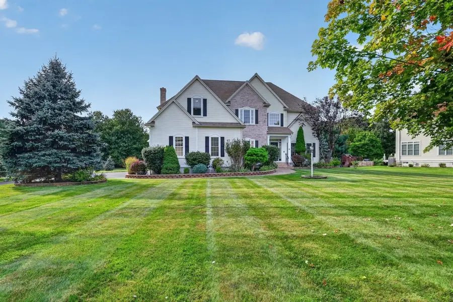 4 Iarussi Way, Medway, MA 02053 - #3