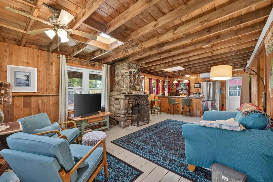 29 Central Ave, Lakeville, MA 02347 - #2