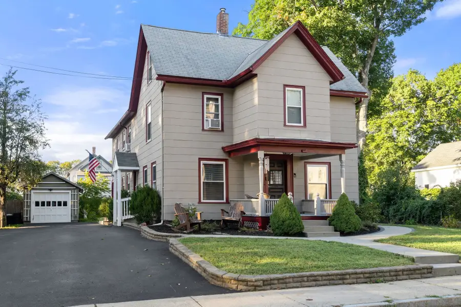 43 Pleasant St, Hudson, MA 01749 - #2