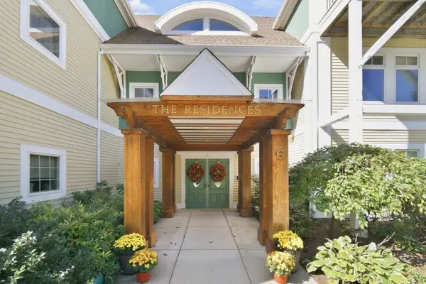 6 Green Way #101, Wayland, MA 01778